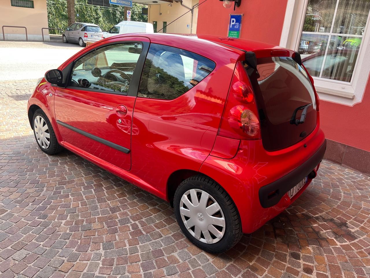 Peugeot 107 1.0 68CV - BENZINA