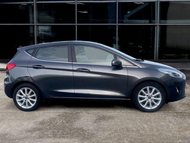 FORD Fiesta 1.1 BENZ 85 CV 5 porte Titanium OK NEOPATENTATI