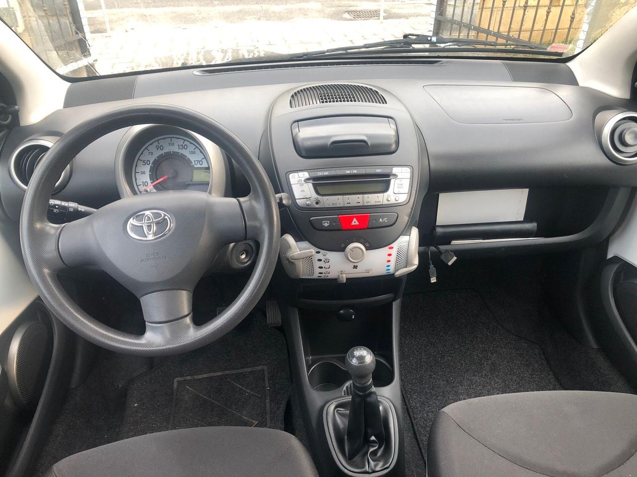 Toyota Aygo 1.0 12V VVT-i 5 porte Active Connect