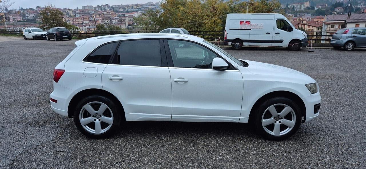 Audi Q5 2.0TDI 143CV quattro-Motore Rif. 30000km fa