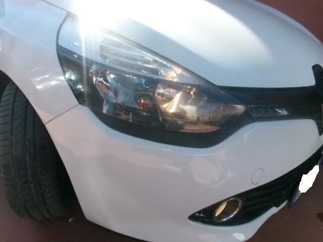 Renault Clio 1.2 75CV 5 porte Costume National