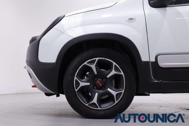 FIAT Panda 1.0 FIREFLY S&S HYBRID CITY CROSS NEOPATENTATI