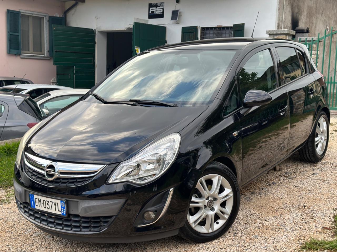 Opel Corsa 1.2 5 porte Elective