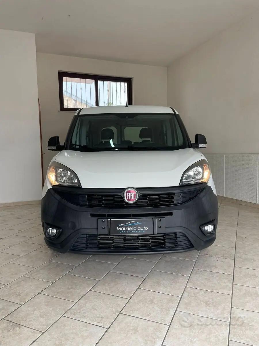 Fiat doblo combi 5 posti