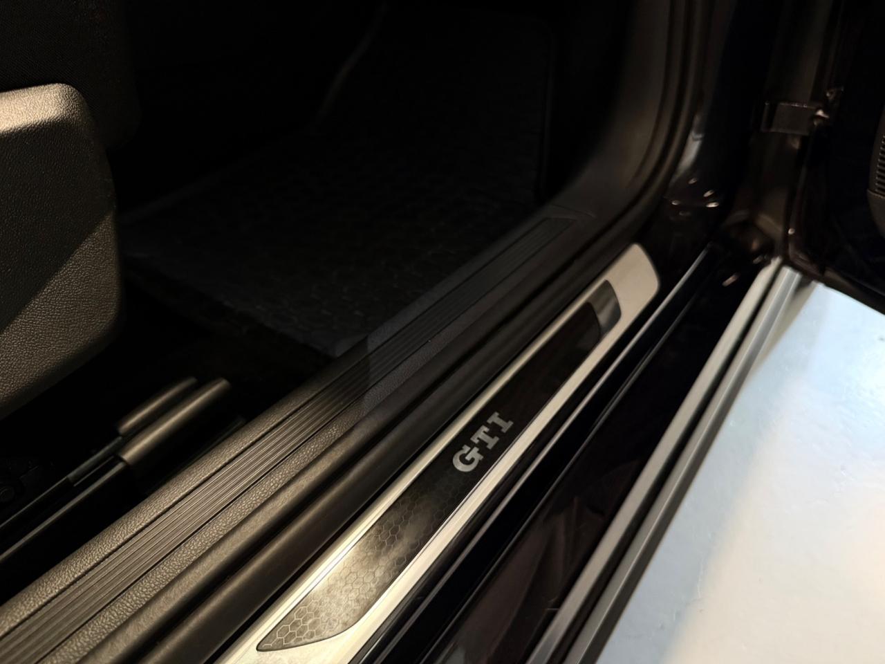 Volkswagen Polo 2.0 TSI GTI 200cv