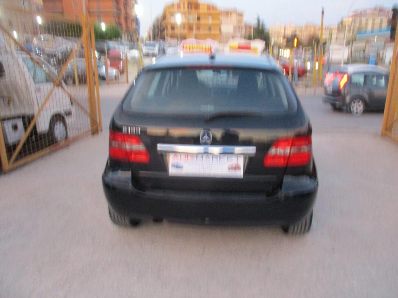 Mercedes-benz B 180 MOLTO BELLO 2011