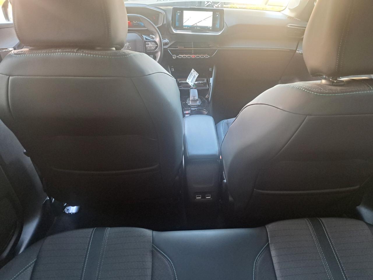 Peugeot 208 CAMBIO AUTOMATICO 100 CV NESSUN OBBLIGO FINANZIARIO !!