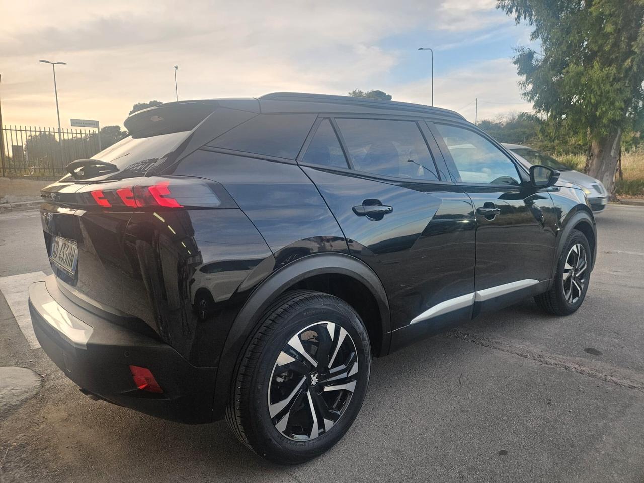 Peugeot 2008 1.5 bluehdi Allure 100cv FULL