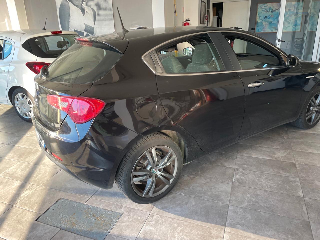 Alfa Romeo Giulietta 1.6 JTDm-2 105 CV Exclusive