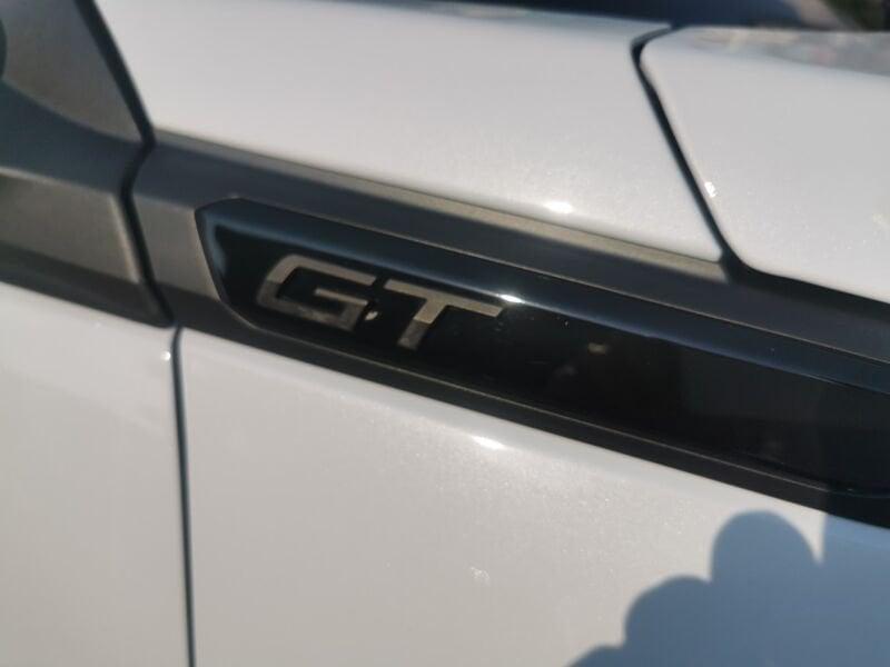 Peugeot 2008 Hybrid 136 e-DCS6 GT auto