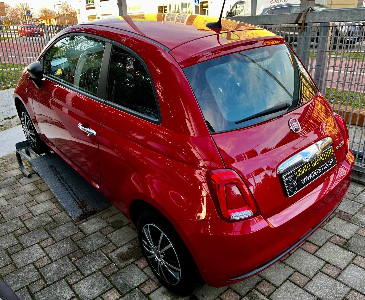 Fiat 500 1.0 Hybrid 7.500km Neopatentati