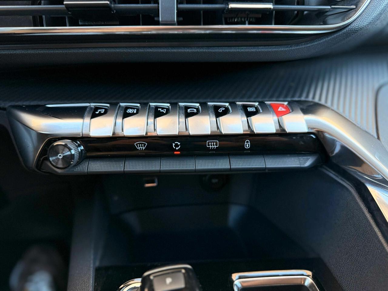 Peugeot 3008 BlueHDi 130 S&S EAT8 Allure