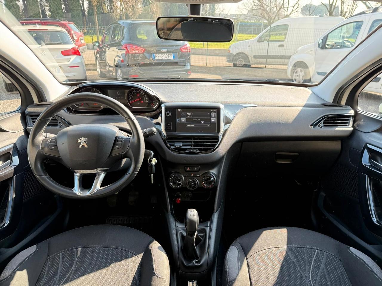 Peugeot 208 1.4 HDi 68 CV 5 porte Allure