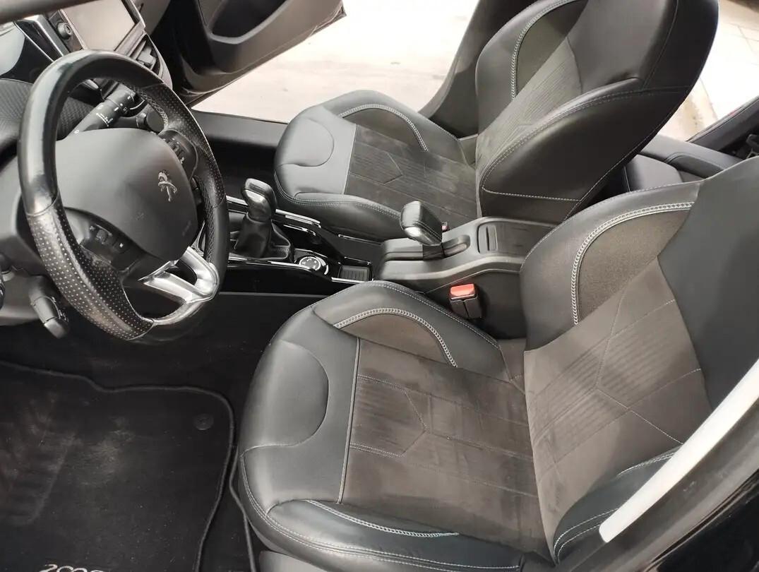 Peugeot 2008 BlueHDi 100 Allure