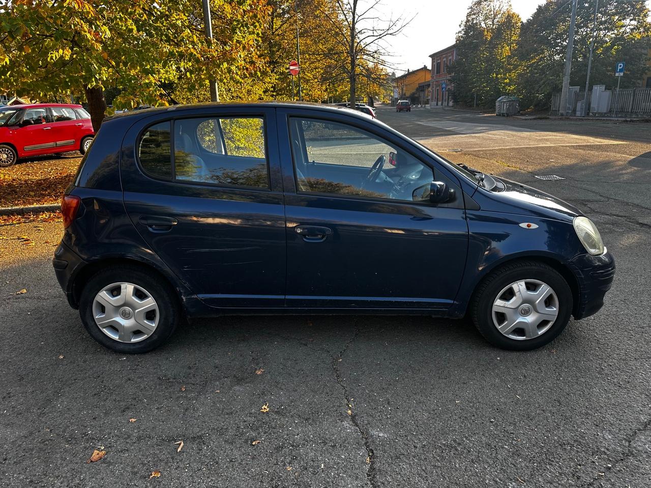 Toyota Yaris 1.0i 16V cat 5 porte Sol GPL