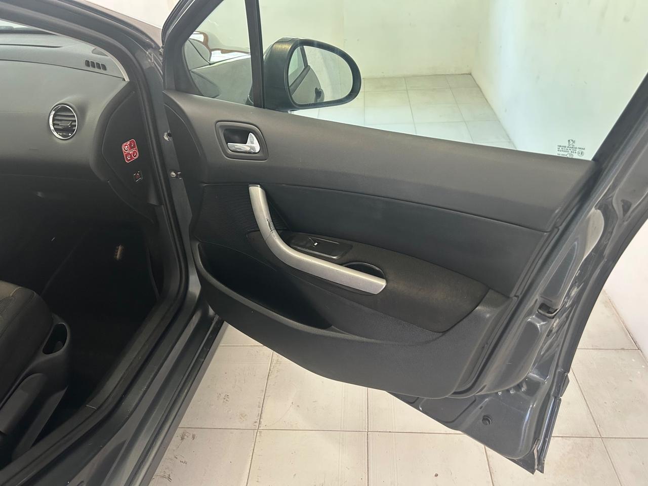 Peugeot 308 2.0 HDi 5p. Féline