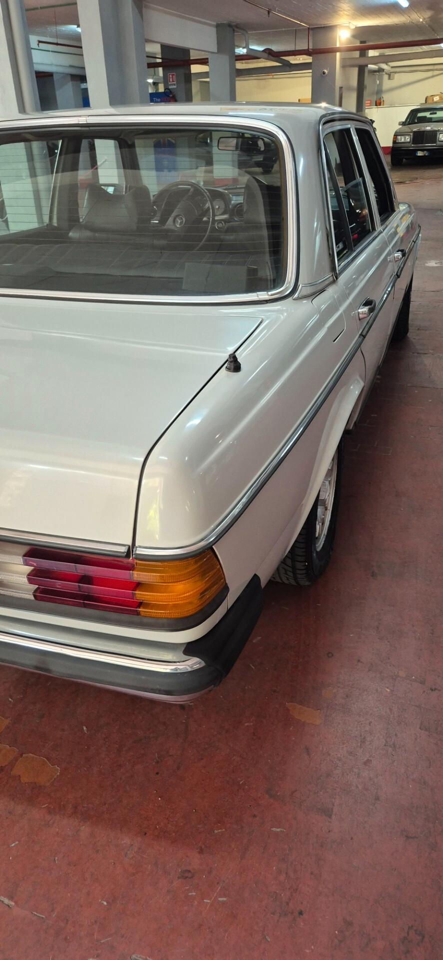 Mercedes-benz 200 Diesel