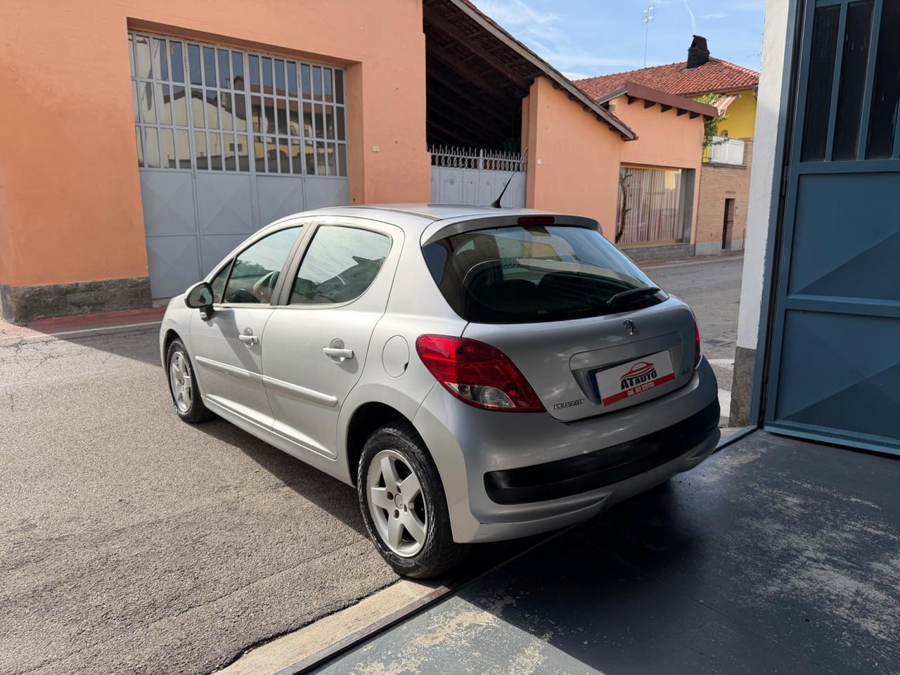 Peugeot 207 1.4 HDi 70CV 5p.