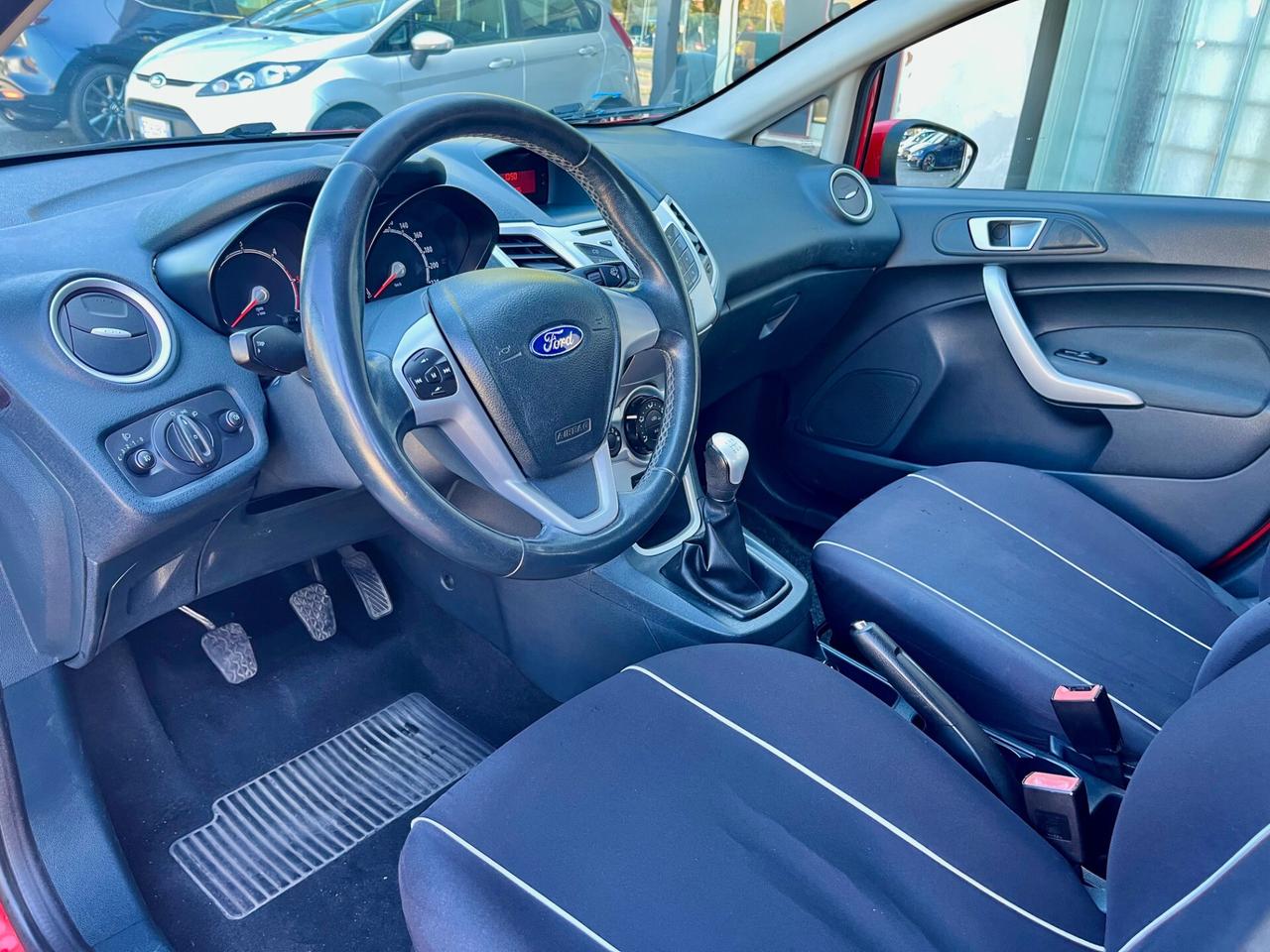 Ford Fiesta 1.4 TDi 70CV 5 porte