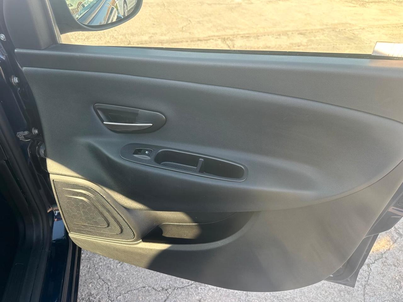 Lancia Ypsilon 1.2 69 CV 5 porte Gold