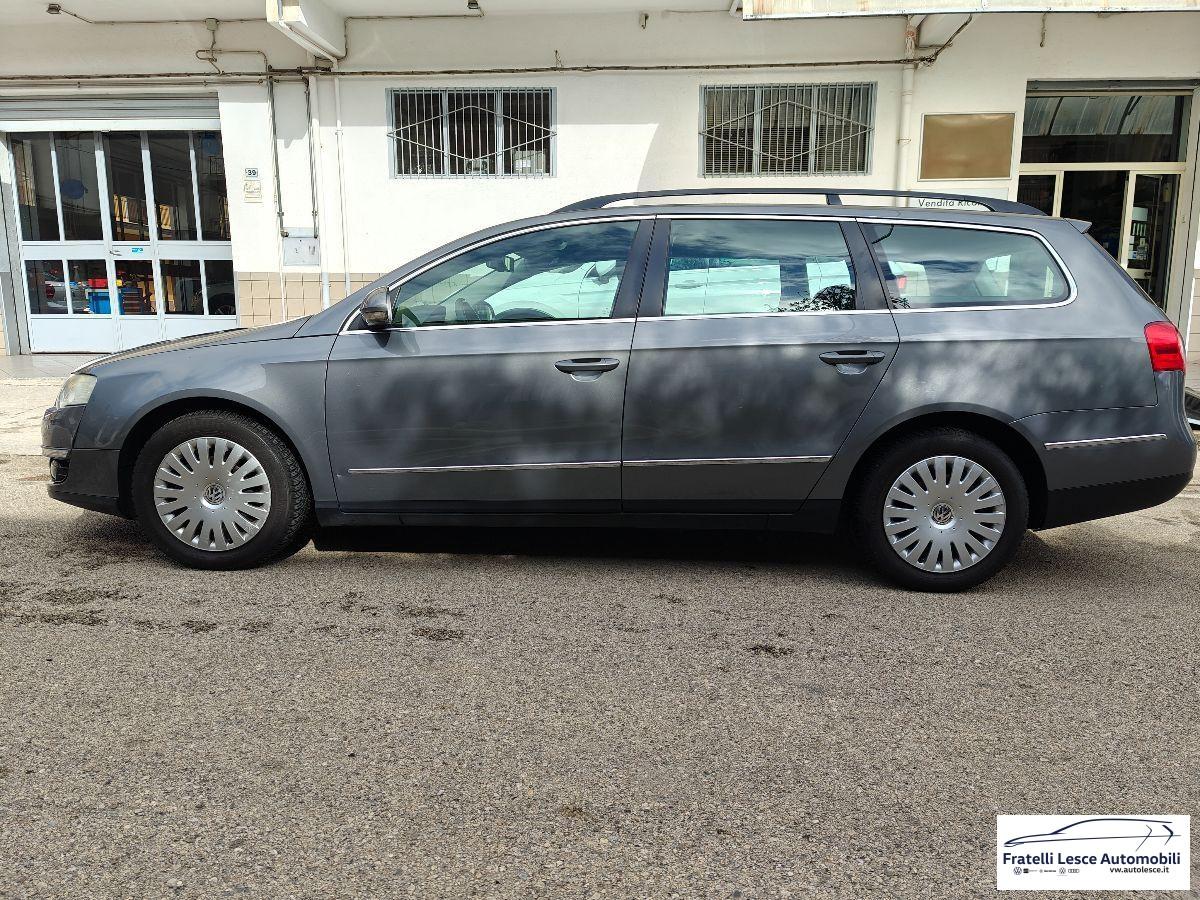 VOLKSWAGEN - Passat Variant Variant 2.0 tdi Comfortline dpf