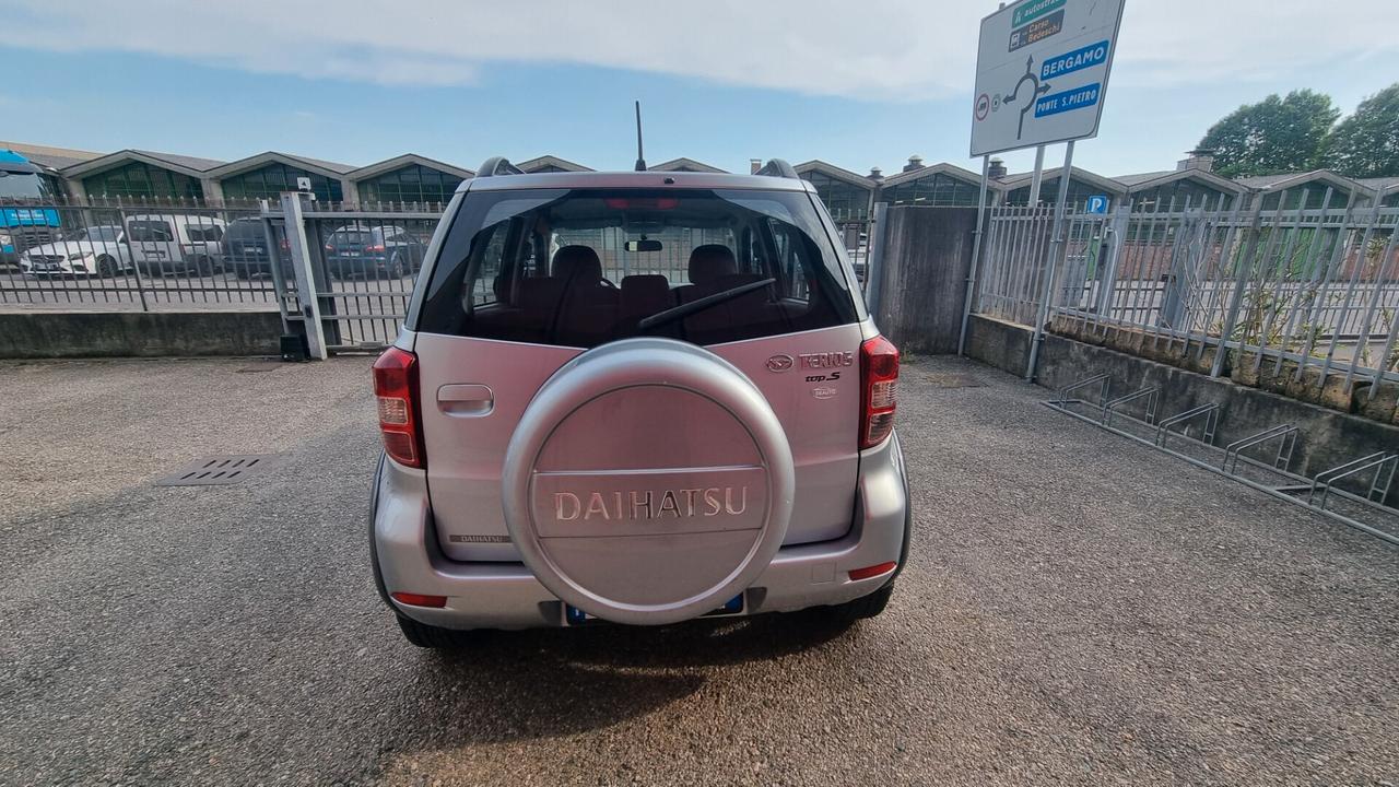 Daihatsu Terios 1.5 4WD TOP S