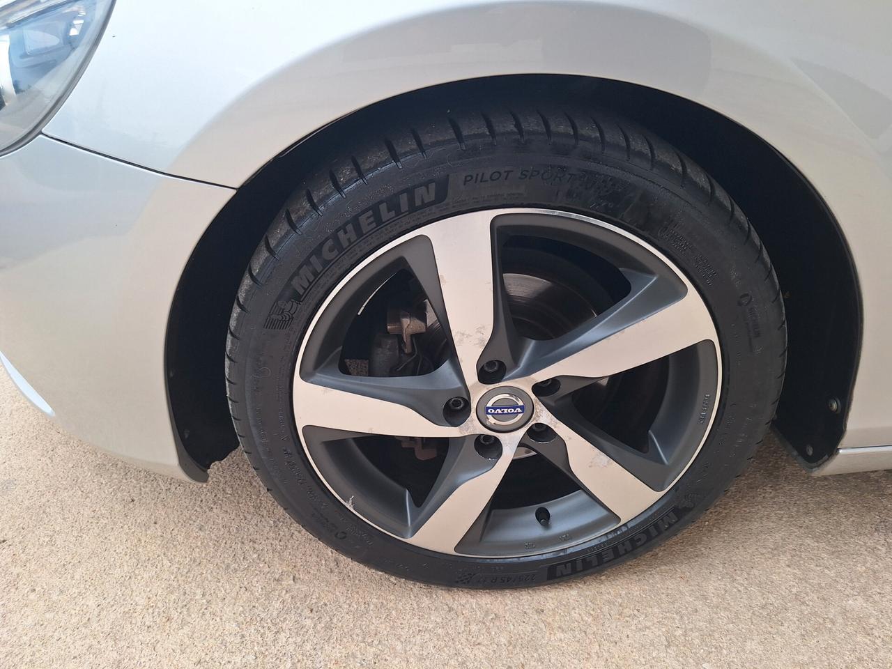 Volvo V40 D2 1.6 DIESEL Kinetic PERFETTA