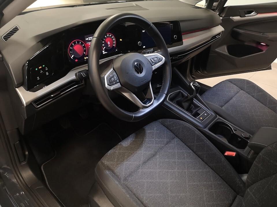 Volkswagen Golf 1.0 TSI EVO Life 81 KW 32.517 KM