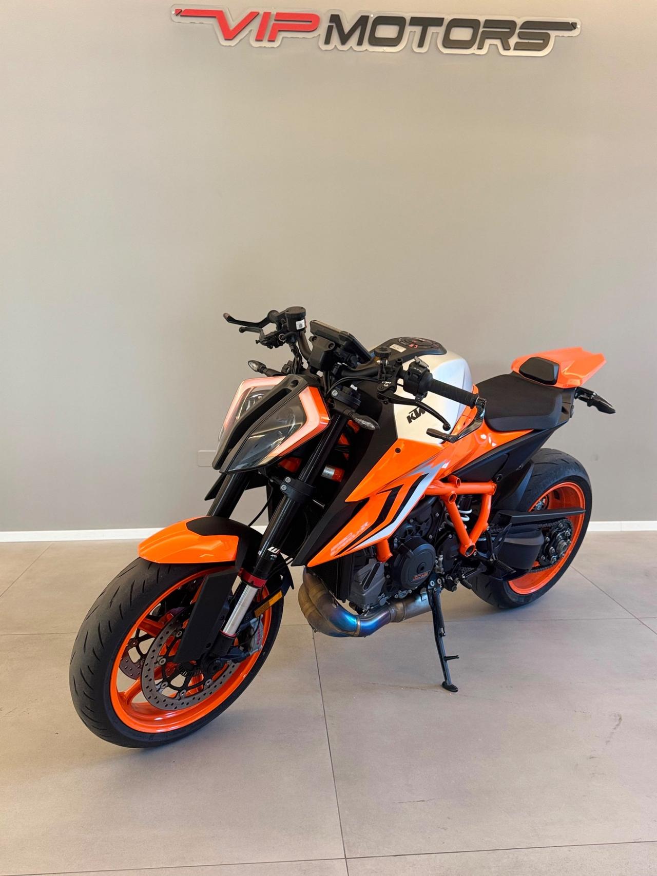 KTM SUPERDUKE 1290 R SCARICO AKRAPOVIC