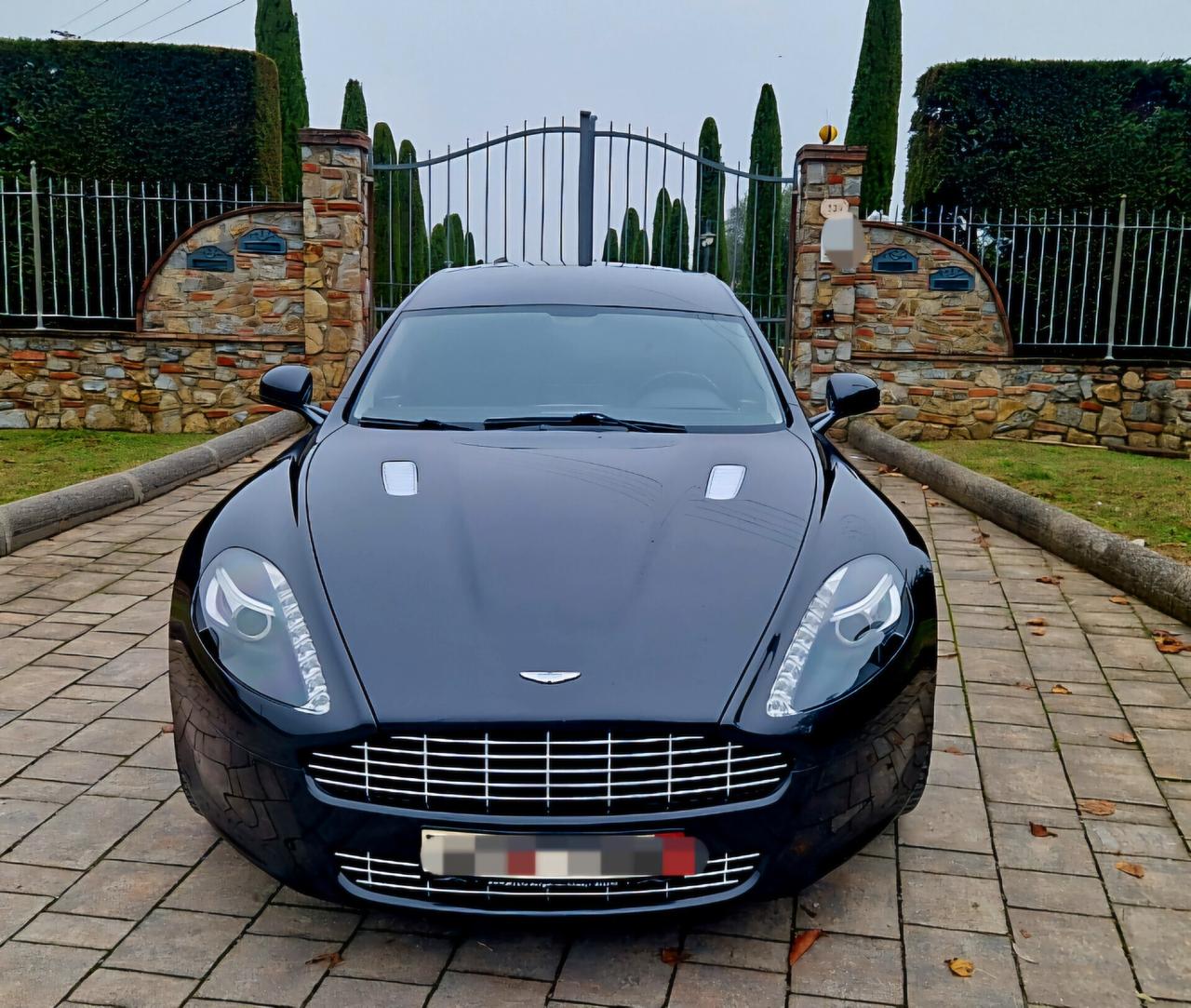 Aston Martin Rapide 4 porte