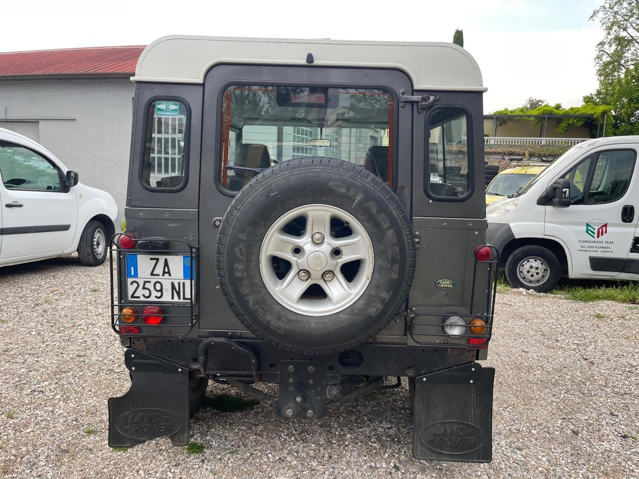 Land Rover Defender 90 2.5 Td5 Station Wagon SE
