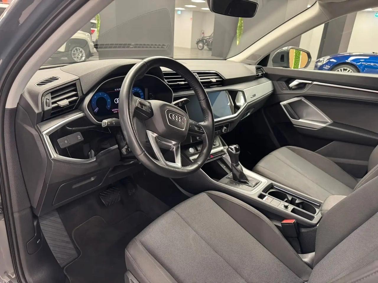 Audi Q3 35 TDI S tronic Business