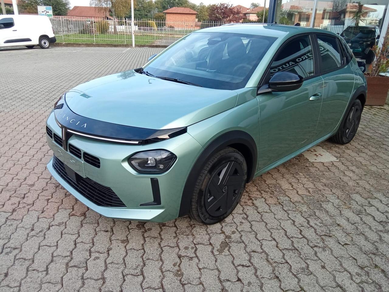 Lancia Ypsilon Hybrid e-DCT