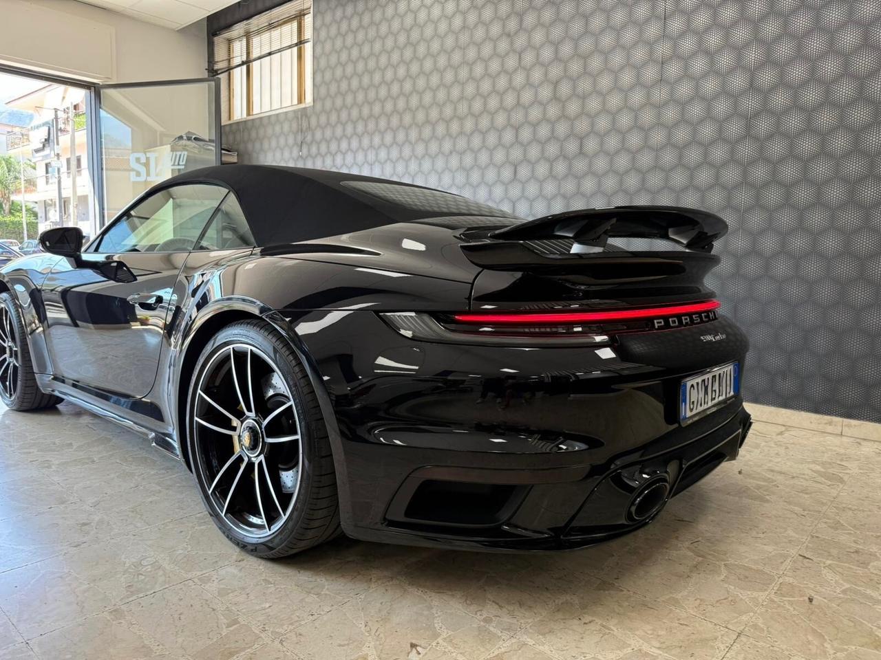 Porsche 911 Turbo Cabriolet 581cv - PACK LUX
