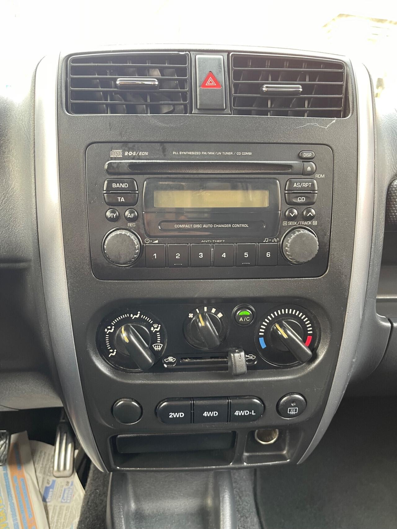 Jimny 1.3i 16V cat 4WD Special