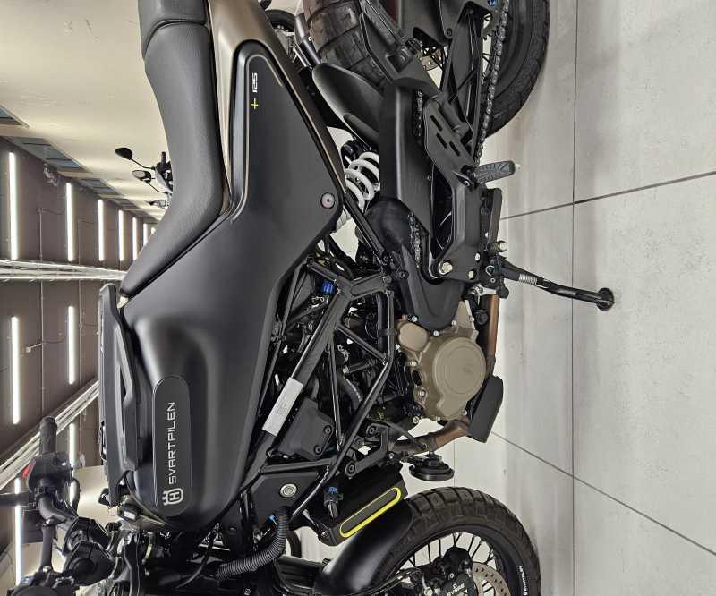 Husqvarna Svartpilen 125 - 2024