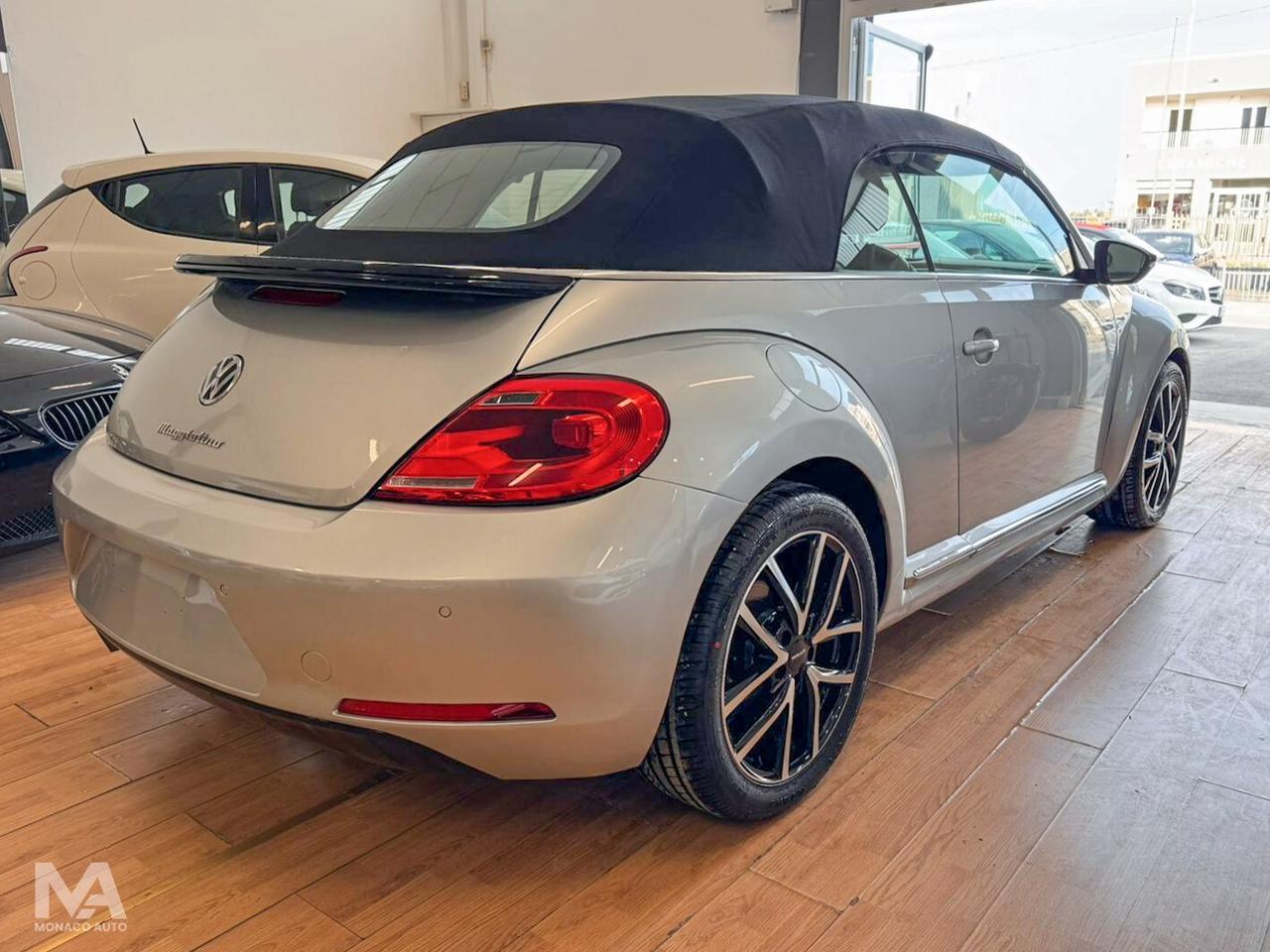 Volkswagen Maggiolino Cabrio 2.0 110cv TDI DSG Sport 2015