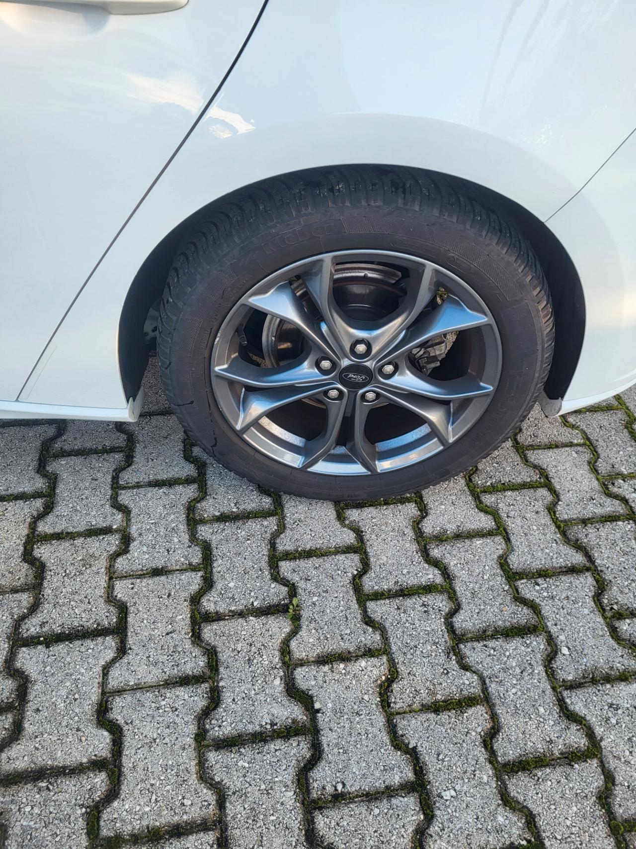 Ford Focus 1.5 EcoBlue 120 CV 5p. ST-Line