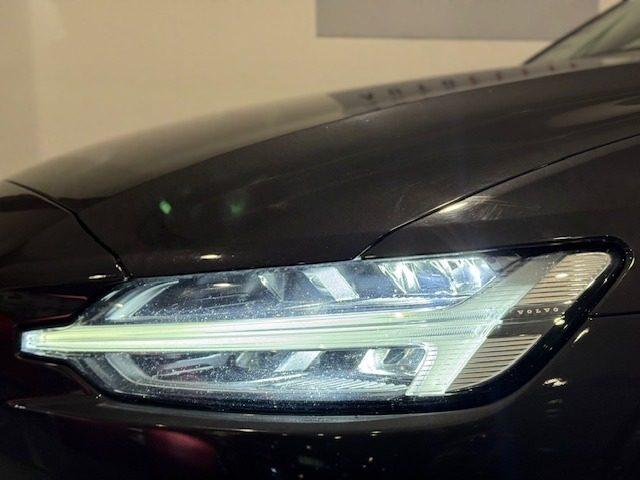 VOLVO V60 B4 (d) 197CV automatico Core