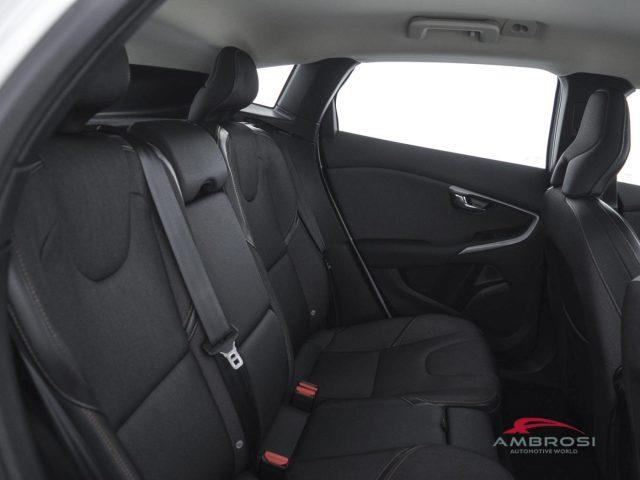 VOLVO V40 Cross Country D2 Business Plus