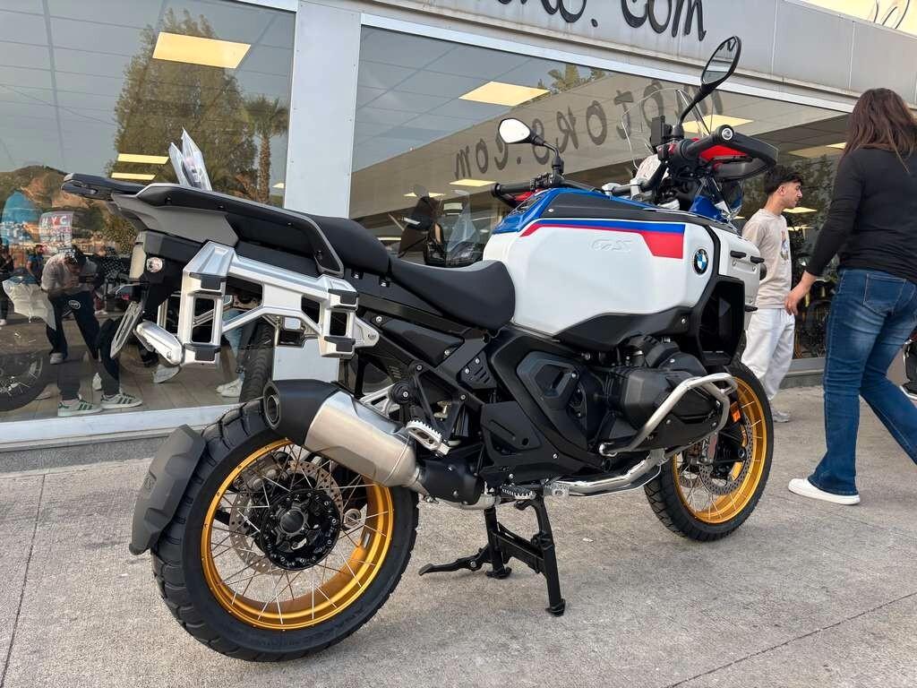 Bmw R 1300 GS ADV Trophy Nuovo pronto consegna Tua a solo 245 Euro al mese