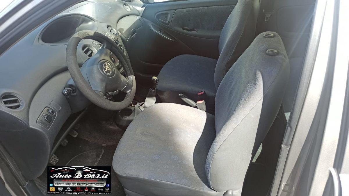TOYOTA - Yaris - 1.4 D-4D DPF 3p. Sol