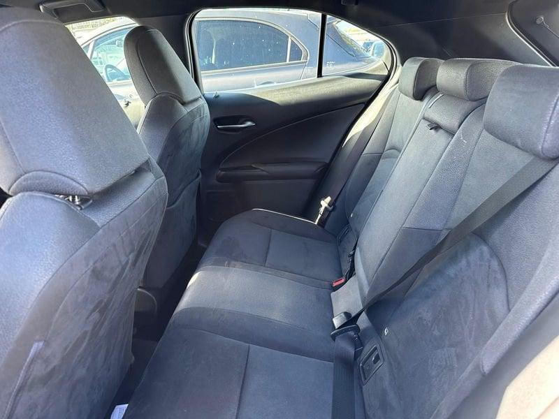 Lexus UX 250h 2.0 Executive 2wd cvt my20