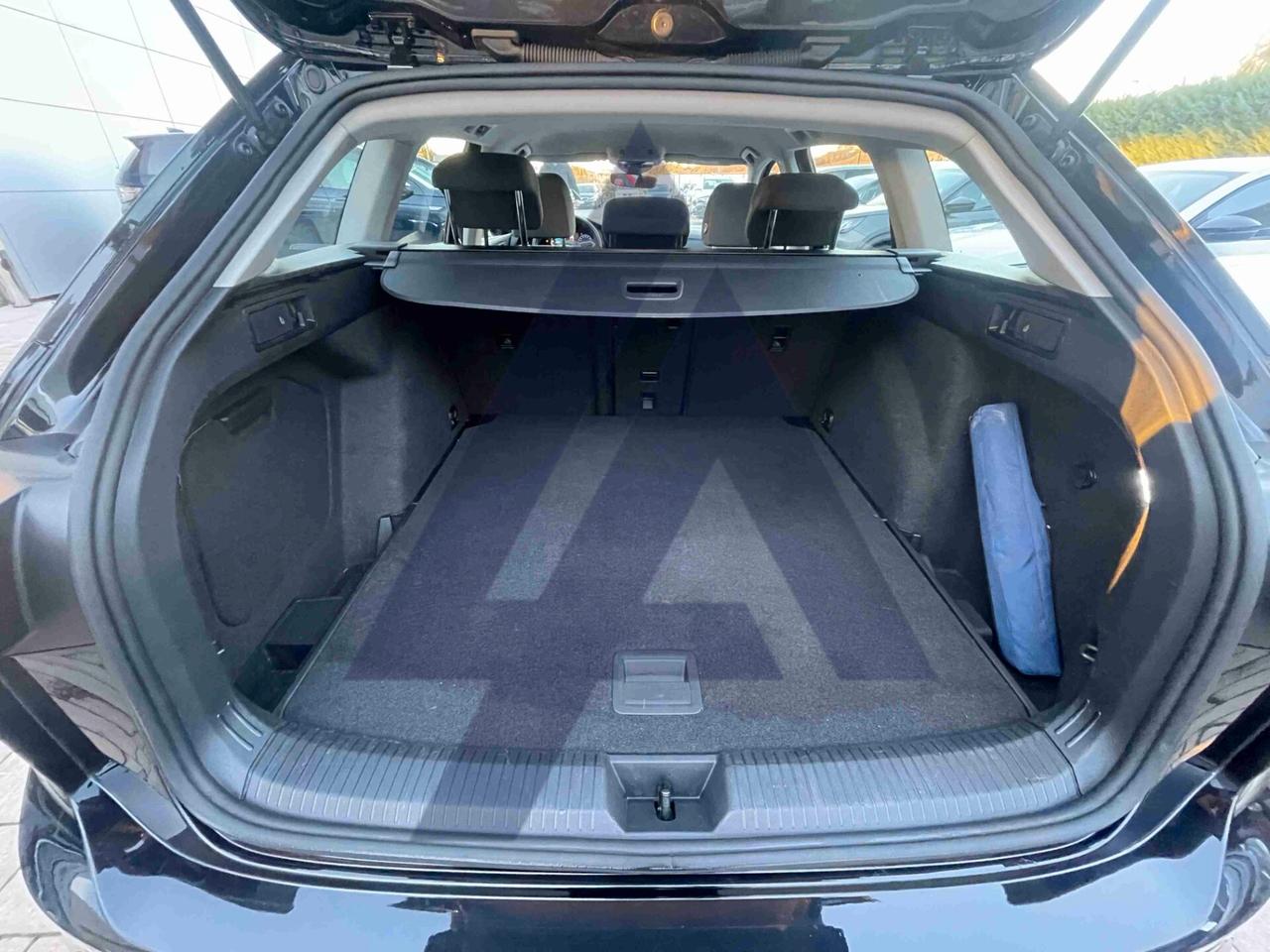 Volkswagen Golf Variant 2.0 TDI 115 CV SCR Life dsg