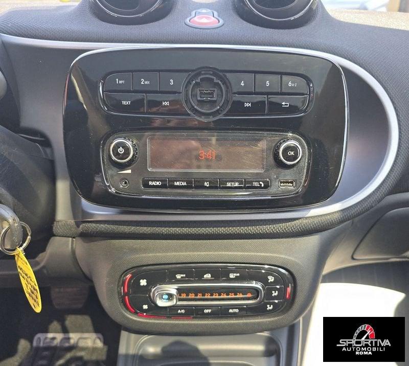 smart fortwo AUTOMATICA TETTO UNIPRO!