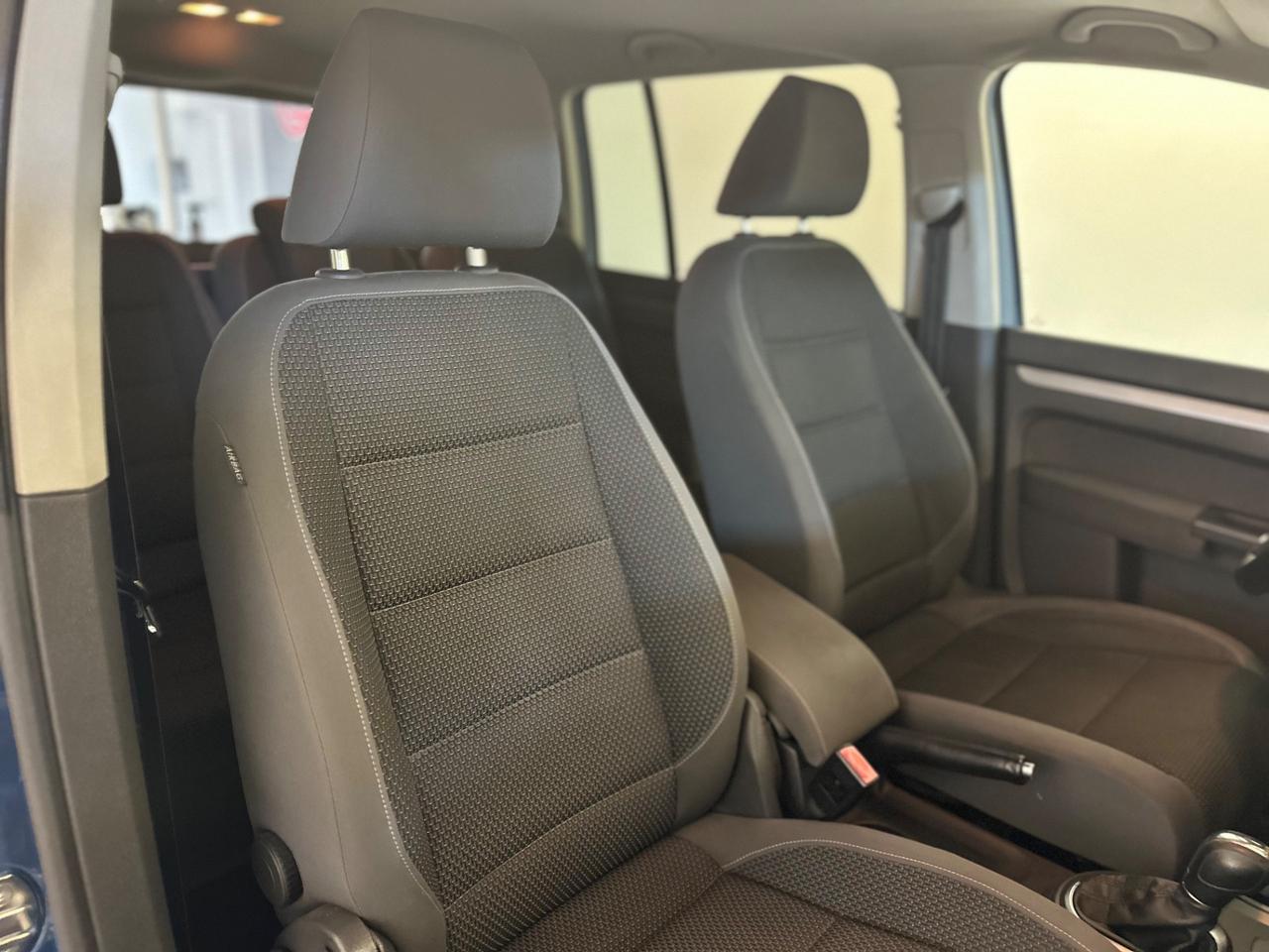 Volkswagen Touran Business 1.6 TDI DSG Comfortline