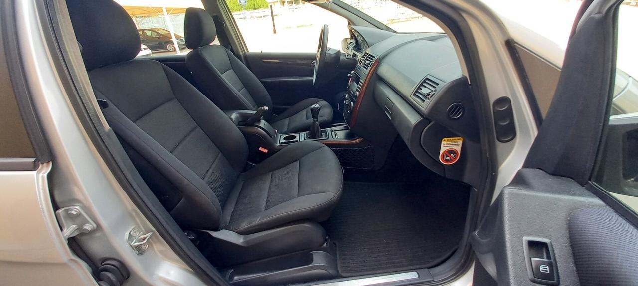 Mercedes-Benz Classe A 150 All. Elegance Benzina cc. 1.5 CV. 95 Cambio Manuale 5 Porte 5 Posti Utilizzabile anche per i Neopatentati.