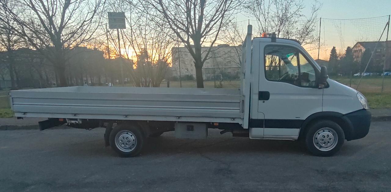 IVECO DAILY 2.300 16V MJT CASSONATO