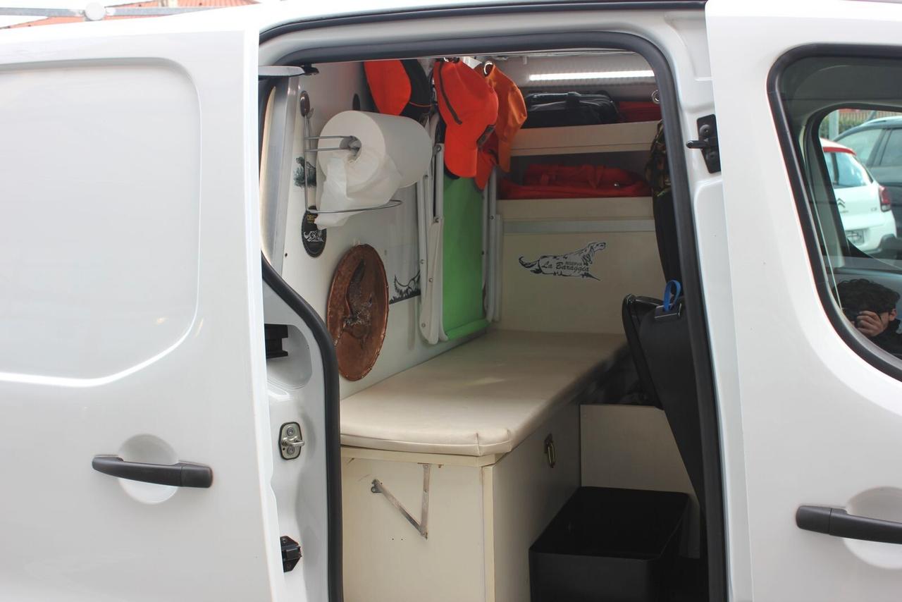 Peugeot Partner L1 BlueHDi 100CV Allestimento trasporto animali da caccia