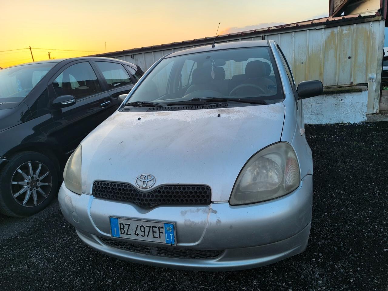 Toyota Yaris 1.0i 16V cat 5 porte